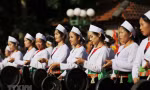 Trình diễn các tiết mục văn hóa phi vật thể tiêu biểu của dân tộc Mường tỉnh Hòa Bình. (Ảnh: Trọng Đạt/TTXVN)