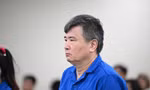 Cựu vụ phó thuộc Bộ Công Thương khai được chủ doanh nghiệp đưa xấp 'sổ đỏ' rất dày để chọn