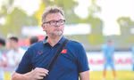 HLV Philippe Troussier khi dẫn dắt U19 Việt Nam. Ảnh: TN