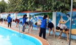 Tuổi trẻ Thanh Hoá dạy bơi miễn phí, tái chế lốp xe và chai nhựa thành phao cứu sinh