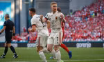 De Bruyne tái xuất ấn tượng, Bỉ ngược dòng giành vé đi tiếp