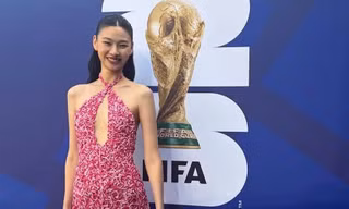 Jung Ho Yeon là nữ diễn viên Hàn Quốc đầu tiên làm được điều này tại trận chung kết 'World Cup'
