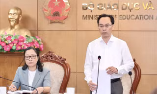Bộ trưởng Bộ GD&ĐT Hoàng Minh Sơn: Rà soát các hội thi để giáo viên tập trung vào chuyên môn