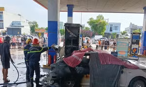 Vụ cháy ô tô khiến 2 người tử vong ở Đà Nẵng: Xe chở nhiều pin, ắc quy