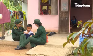 Những người mẹ đỡ đầu 'quân hàm xanh' kết nối lan tỏa yêu thương
