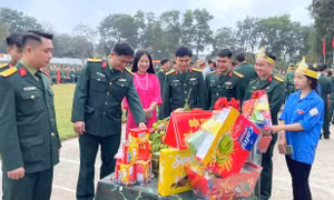 Xuân biên cương - Tết ấm cho em - Hội chợ Tết 0 đồng tại Nghệ An