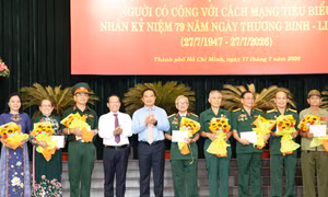 TPHCM họp mặt, tri ân người có công với cách mạng