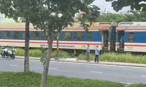 Người đàn ông tử vong sau khi va vào tàu ở ga Sài Gòn