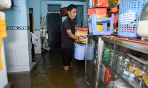 TPHCM khẩn cấp ứng phó mưa giông, đỉnh triều 'khủng' cuối tháng 10 