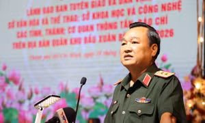 Gần 10.000 cán bộ, chiến sĩ Quân khu 7 được thăng quân hàm, nâng lương trước niên hạn 