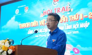 Bí thư TƯ Đoàn Nguyễn Tường Lâm: Ngoại ngữ là chìa khóa của cánh cửa hội nhập