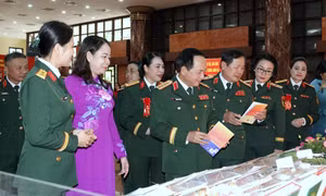 Đại tướng Trịnh Văn Quyết: Tạo môi trường, điều kiện để phụ nữ phát triển toàn diện, có cơ hội cống hiến và thăng tiến
