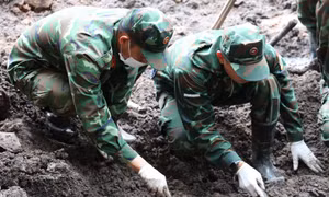 Vừa phát hiện thêm 6 bộ hài cốt liệt sĩ ở Công viên Lê Thị Riêng