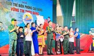 Thủ lĩnh thanh niên quân hàm xanh đua tài 