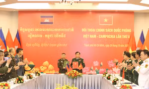  Việt Nam và Campuchia đối thoại về Chính sách quốc phòng 