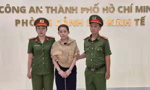 Khởi tố, bắt tạm giam ‘Ngân 98’ vì sản xuất, buôn bán hàng giả