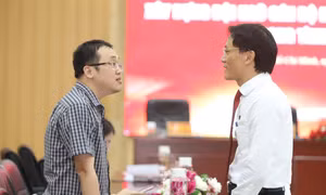 Hiến kế giải quyết tình trạng cấp xã 'thừa cán bộ nhưng thiếu người có chuyên môn'
