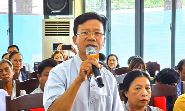Cử tri Đắk Lắk kiến nghị sửa đường, làm kè, gỡ vướng vùng hoạt động của tàu cá