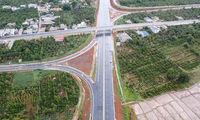 Hơn 1.700 tỷ làm 5 km đường nối cao tốc với sân bay Buôn Ma Thuột