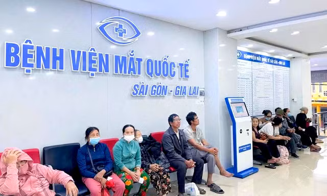 Trường Đại học Y Phạm Ngọc Thạch hợp tác toàn diện với Bệnh viện Mắt Quốc tế Sài Gòn – Gia Lai