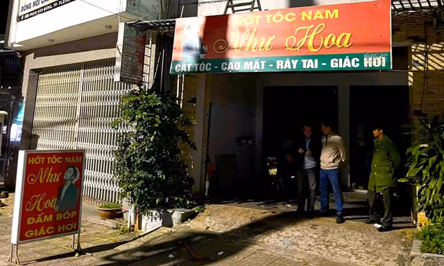 'Núp bóng' tiệm tóc nam để mua bán dâm