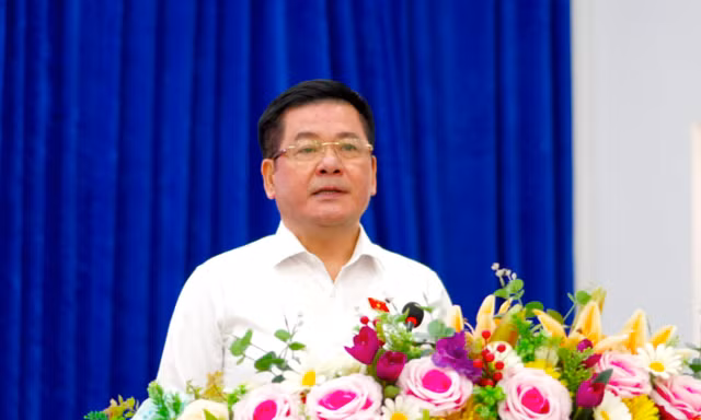 Phó Chủ tịch Quốc hội tiếp xúc cử tri 13 xã, phường phía Tây Gia Lai