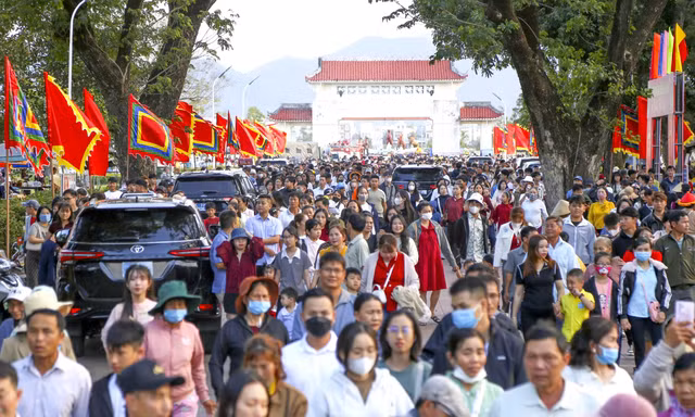 Du lịch Khánh Hòa, Gia Lai thu bao nhiêu tiền dịp Tết? 