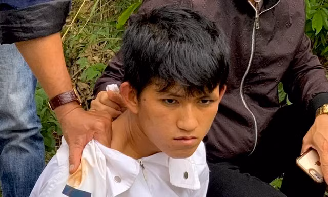  Phạm nhân đang trốn khỏi Trại giam A2 ở Khánh Hoà từng rút dao đâm cảnh sát