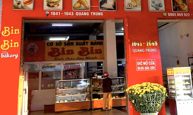 Vụ cả trăm người đau bụng, nôn ói do ăn bánh mì thập cẩm: Thêm 45 người nhập viện