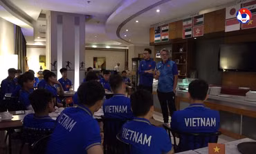 HLV Troussier nói gì trong buổi họp tuyển Việt Nam sau thất bại tại Asian Cup 2023?