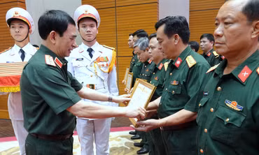 Quân ủy Trung ương - Bộ Quốc phòng vinh danh 172 điển hình thực hiện Chỉ thị số 05