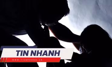 TIN NHANH: Kiểm tra căn nhà hoang, phát hiện hài cốt người trong tủ lạnh