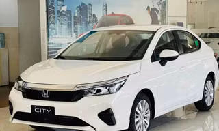 Giá lăn bánh ô tô chạy xăng tại Hà Nội có thể tăng mạnh