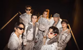 BTS thêm “bá khí” trong thiết kế biểu diễn độc quyền bởi nhà mốt Việt Nam