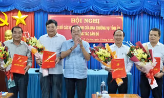 Điều động, bổ nhiệm Bí thư, Quyền Chủ tịch UBND thành phố Cà Mau