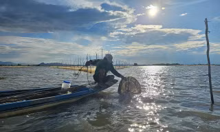 Mưu sinh đầu nguồn lũ Đồng bằng sông Cửu Long