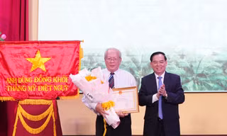 Bến Tre khen thưởng nhiều tập thể, cá nhân tiêu biểu, xuất sắc