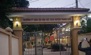 Bên trong ngôi trường thầy hiệu trưởng bị tố lạm dụng nhiều nam sinh