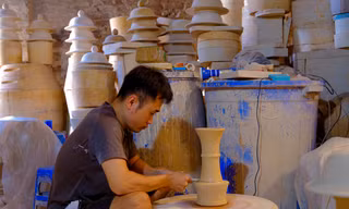 Du khách 'cháy túi' khi tới làng gốm nổi tiếng nhất Hà Nội