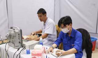 Thầy thuốc 'áo xanh' khám, tầm soát bệnh miễn phí cho người dân Đà Nẵng