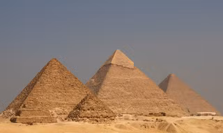 Đại Kim tự tháp Giza với nhiều bí ẩn mà các nhà khoa học hiện nay vẫn tiếp tục khám phá.