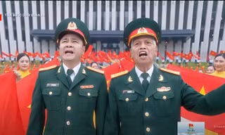 Nhạc sĩ Doãn Nho, NSND Tự Long biểu diễn mở màn 