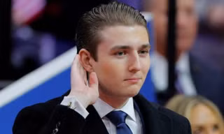 Phong thái Barron Trump 