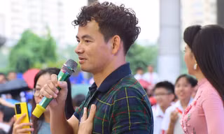 NSND Xuân Bắc giao lưu với 1.500 học sinh tại chương trình 'Cùng Tiền Phong nâng bước em tới trường'
