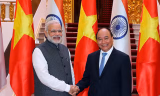 Thủ tướng Nguyễn Xuân Phúc trong lần đón tiếp Thủ tướng Ấn Độ Narendra Modi tại Hà Nội vào tháng 9/2017. (Ảnh: VNA)