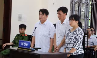 Cựu giám đốc CDC Hậu Giang cùng hai thuộc cấp liên quan Công ty Việt Á được miễn hình phạt