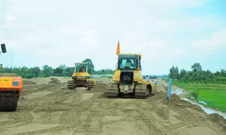 Thủ tướng: Bàn giao toàn bộ mặt bằng dự án cao tốc ĐBSCL trong tháng 7