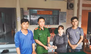 Cảm kích tấm lòng của anh bán hành lá ngày giáp Tết