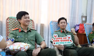 Hơn 300 cán bộ, chiến sĩ Công an tỉnh Kiên Giang hiến máu tình nguyện