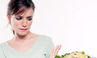 Rối loạn ăn uống thường gặp ở phụ nữ trên 50 tuổi